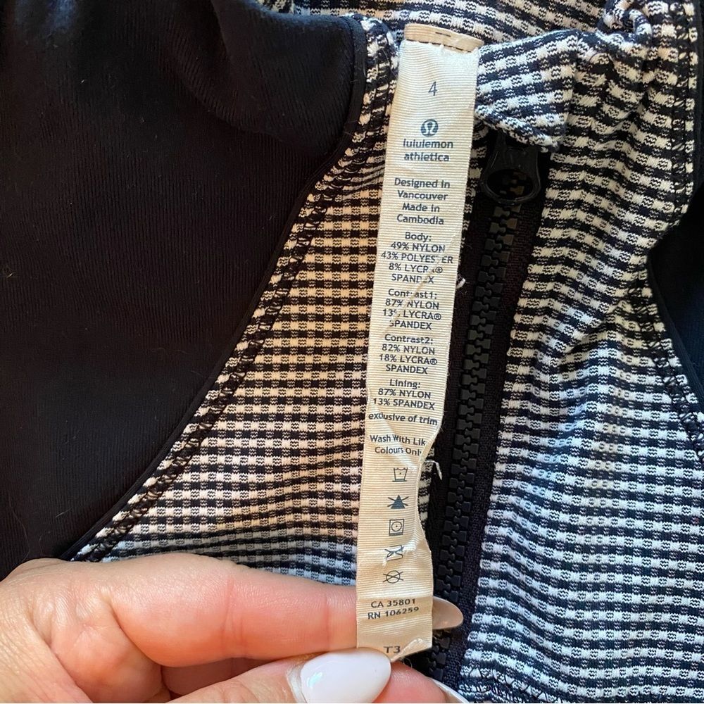 Lululemon Forme Jacket - Picture 8 of 8